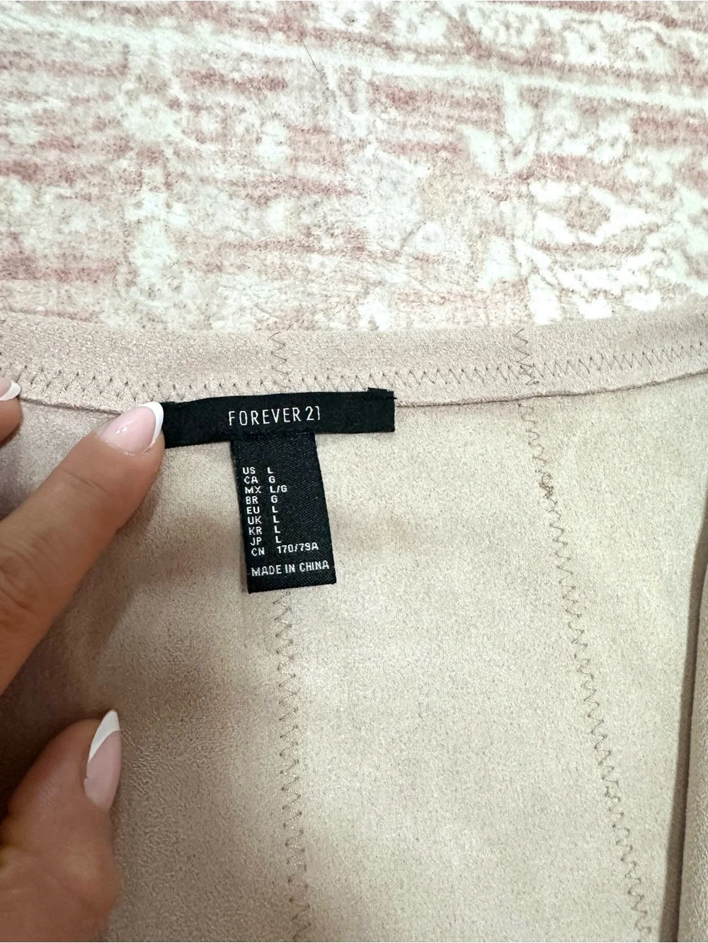 Blush 🪷 Suede Buttoned Mini Skirt - Picture 4 of 8